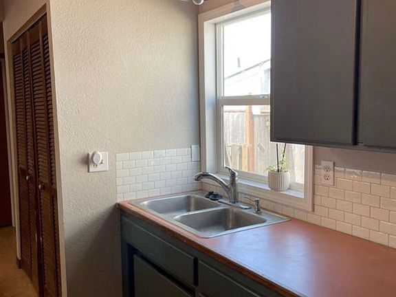 4th image of 1236 Calapooia St SW