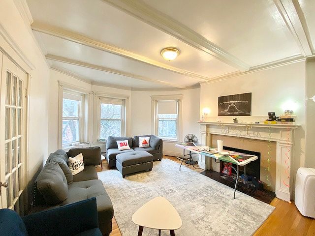 1st image of 157 Thorndike St #1