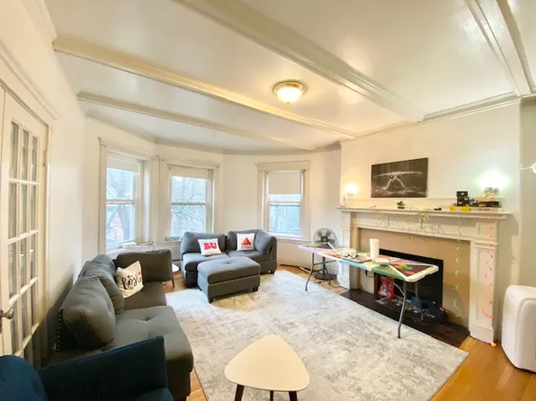 157 Thorndike St, Brookline, MA