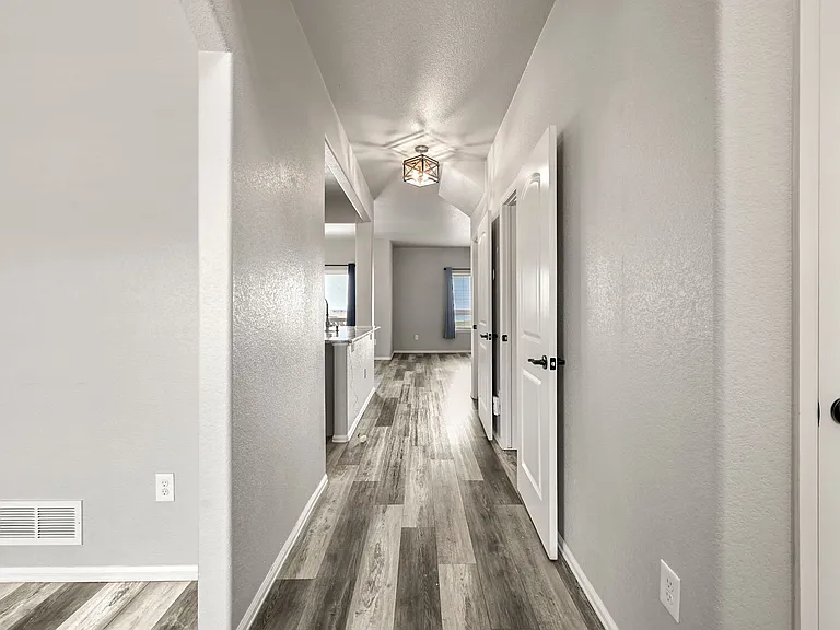 6287 San Mateo Dr — Photo 2
