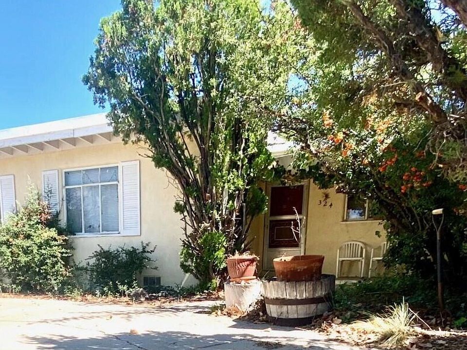 1st image of 324 Chula Vista Pl NE