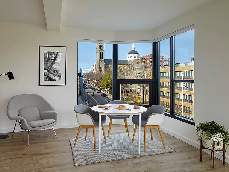 Longwood Row — Photo 10