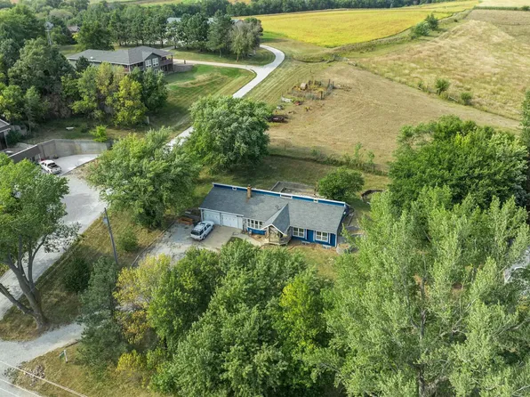 14874 Fall River Ln, Blair, NE 68008