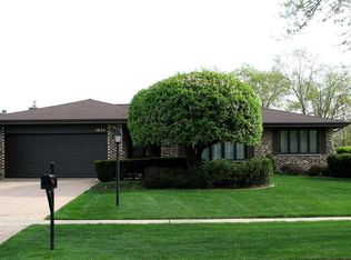 1621 73rd St, Darien, IL