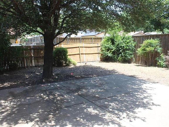3rd image of 1217 Blanco Ln