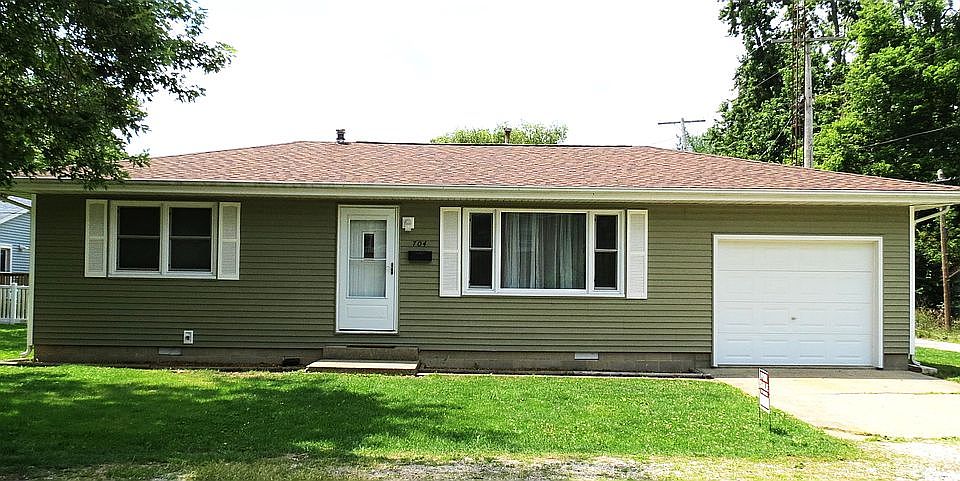 Front view - 704 N. Ohio St.