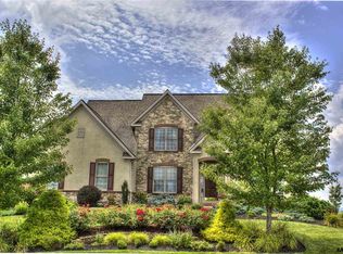 2068 Bernays Dr, York, PA 17404