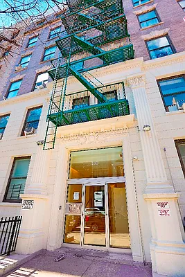 Rented by Charles Coutinho LLC | media 11