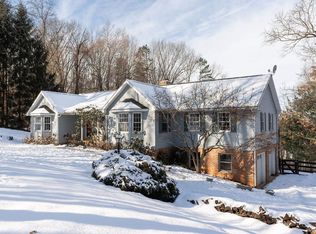 127 Ridgetop Dr #A, Weyers Cave, VA 24486