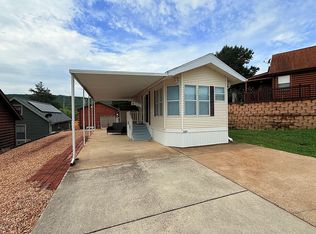 121 Valley Vw, Reeds Spring, MO 65737