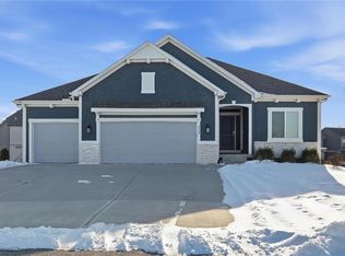 4420 SW Tanzanite Cir, Lees Summit, MO 64082