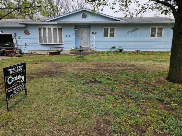 204 N Fisher St, Glasco, KS 67445
