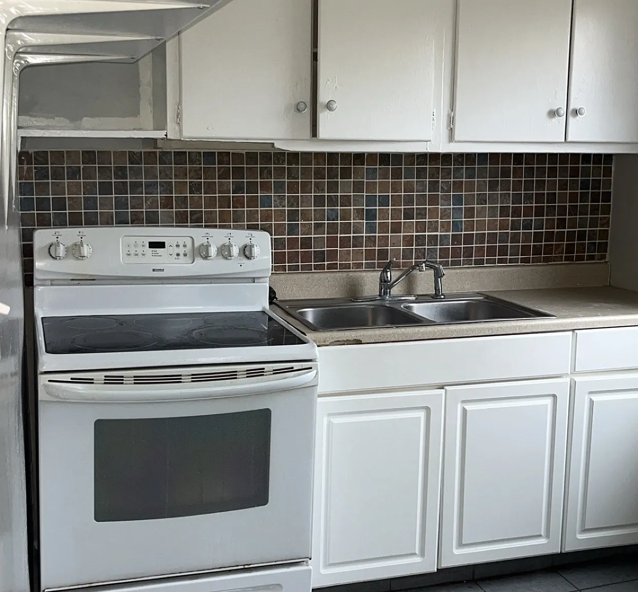 2 bed, 1100 sqft, $875 — Photo 4
