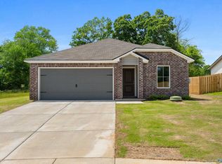 103 Olde Hearth Rd, New Market, AL 35761