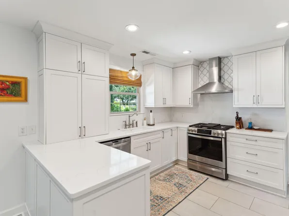 1638 Canty Ln, Charleston, SC 29407