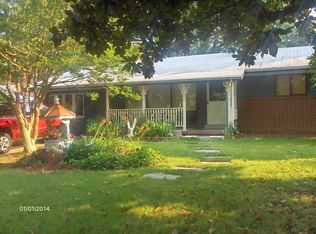 924 Forest Dr S, Oxon Hill, MD 20745