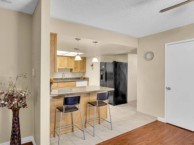 4206-4208 Casa Blanca Lane — Photo 11
