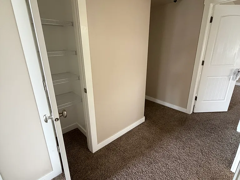 3886 E South Pass Cv — Photo 18