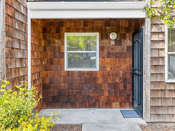 2nd image of 1220 Hayes St APT 18