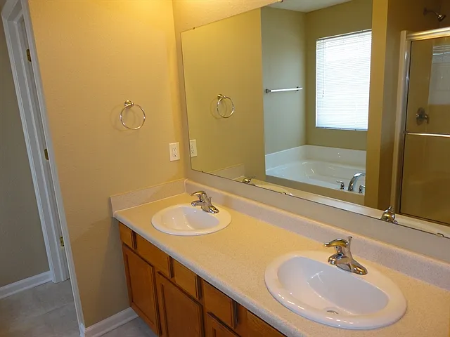 1120 Sassafras Trl — Photo 8