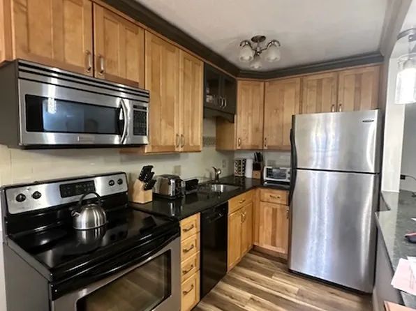74 Barrett St, Northampton, MA