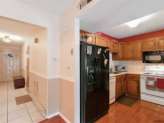 5th image of 49 Meadowlark Dr