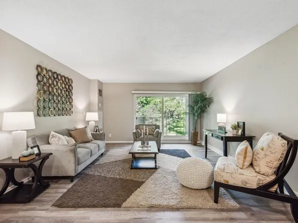 6670 Vernon Ave #215, Edina, MN 55436