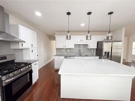 2nd image of 2575 Raindrop Ct