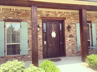 9415 Magnolia Crossing Dr, Greenwell Springs, LA 70739