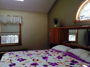 24 E 2nd St, Nazareth, PA 18064