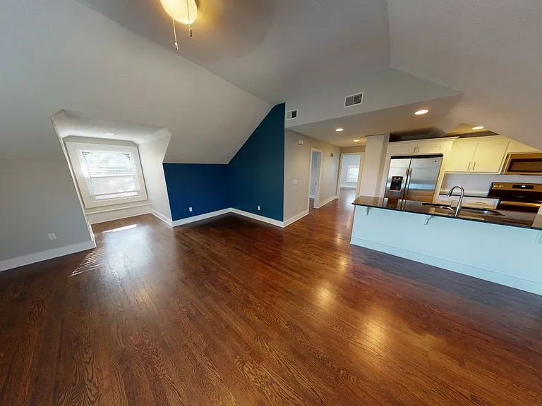 3726 Washington | Charming Updated Apartment — Photo 25