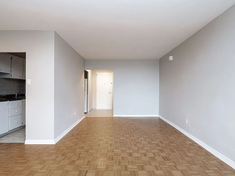 457 Marlee Ave #50067A-306 — Photo 13