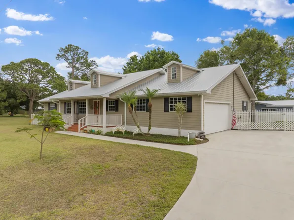 8805 Coquina Avenue, Fort Pierce, FL 34951