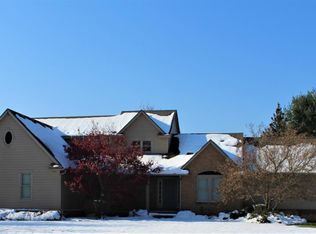 8671 Kearney Rd, Whitmore Lake, MI 48189