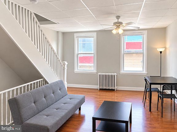 4th image of 125 N 15th St APT 2