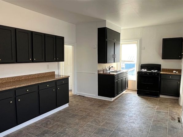 15 W Church St #2
