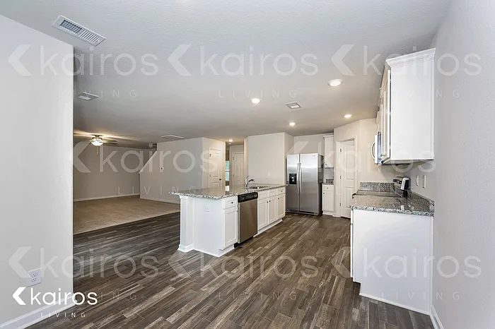 607 Wild Tulip Ct — Photo 5