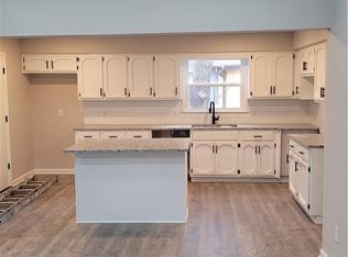 416 S Normandy Dr, Olathe, KS 66061