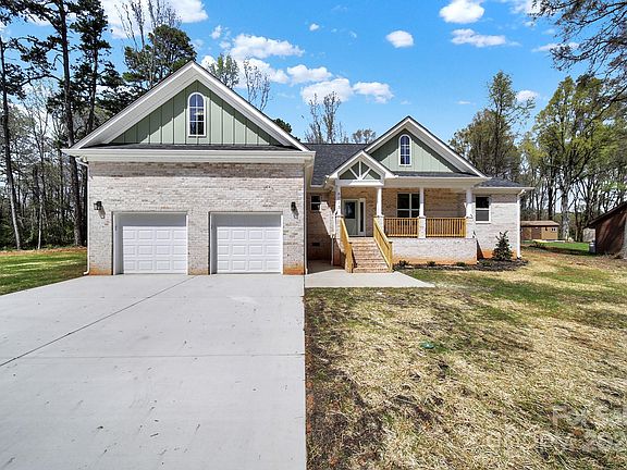 2nd image of 6013 Johnnette Dr