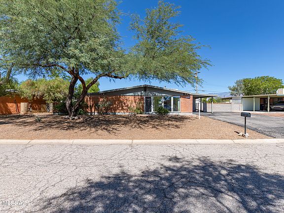 3rd image of 7437 E Calle La Vega
