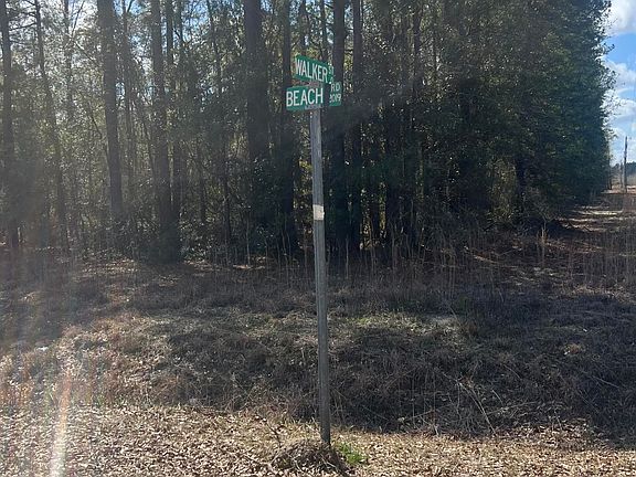 3rd image of 2009 Beach Rd