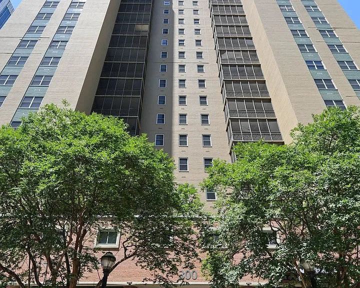 300 Peachtree St NE #23C — Photo 33
