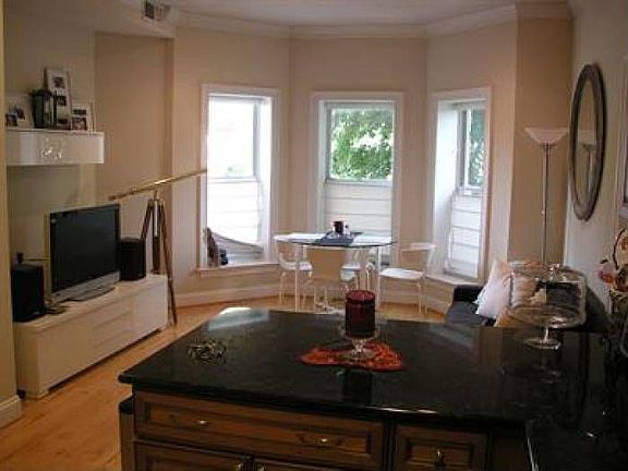 Living Room/Kitchen