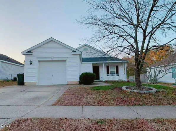 943 Homestead Park Dr, Apex, NC 27502