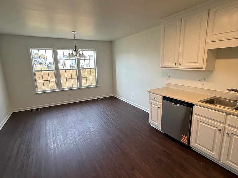 103 Wimbledon Ct — Photo 18