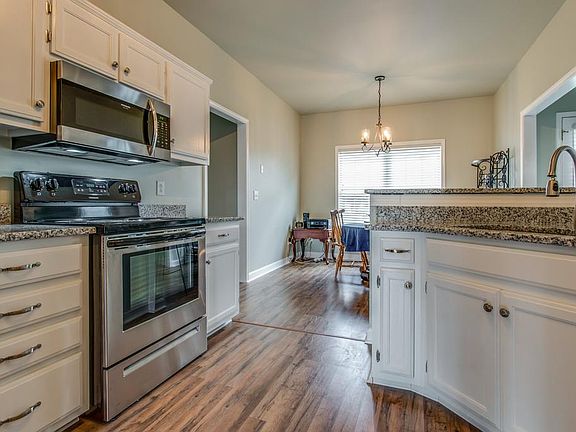 3rd image of 2557 Milton Ct