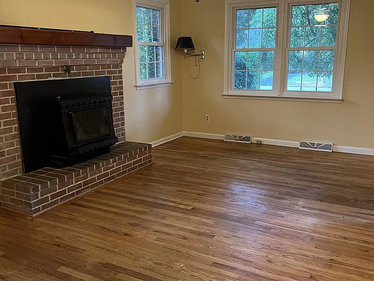 104 Cedar St — Photo 10