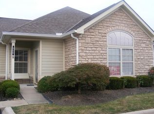 956 Villas Dr, Pataskala, OH 43062