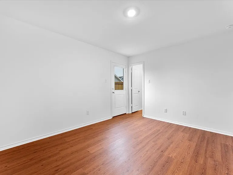 211 Herman Ln — Photo 31
