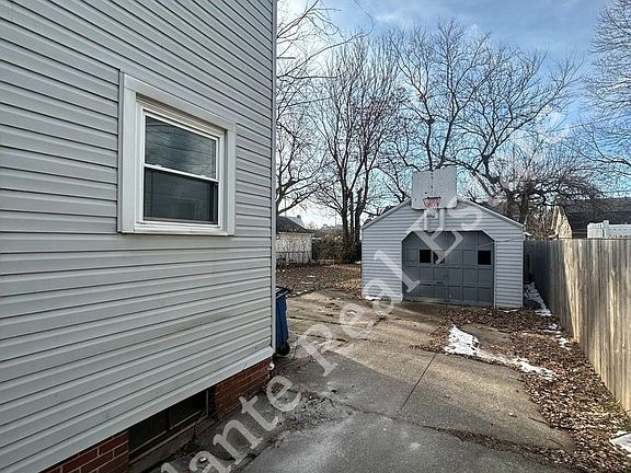 2nd image of 3811 Wallwerth Dr #1